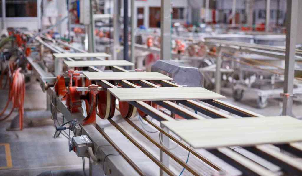 cao lanh b.i.c dung trong san xuat gach men